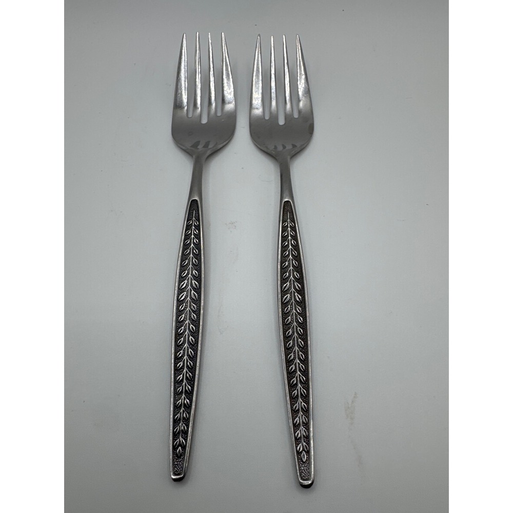 Unknown Mfg Silver UNF217 Stainless Japan Leaf Pattern Dinner Forks Set of 2